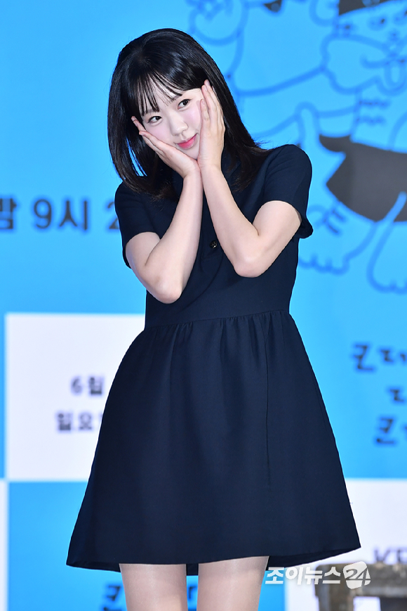 배우 지예은이 10일 오전 서울 영등포구 여의도동 KBS별관에서 진행된 KBS 2TV 새 예능프로그램 '크레이지 리치 코리안' 제작발표회에 참석해 포즈를 취하고 있다. [사진=문수지 기자]