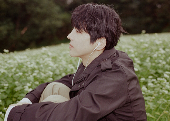 홍이삭, 11월 12일 신보 &apos;헬로, 굿바이.&apos; 발매⋯9개월 만 컴백