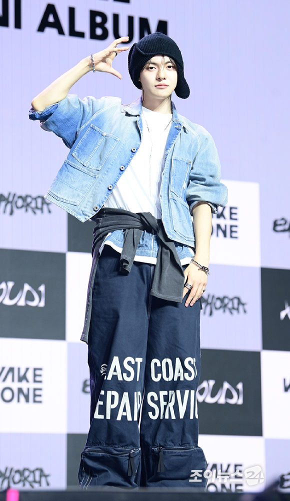 그룹 알파드라이브원 리오가 12일 오후 서울 용산구 블루스퀘어 SOL트래블홀에서 열린 알파드라이브원(ALPHA DRIVE ONE) 첫 번째 데뷔 미니 1집 'EUPHORIA'(유포리아) 발매 기념 쇼케이스에 참석하고 있다. [사진=정소희 기자]