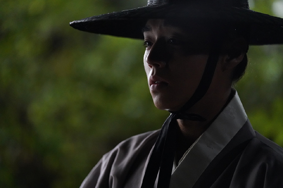 배우 박지훈이 영화 '왕과 사는 남자'에서 열연하고 있다. [사진=(주)쇼박스]