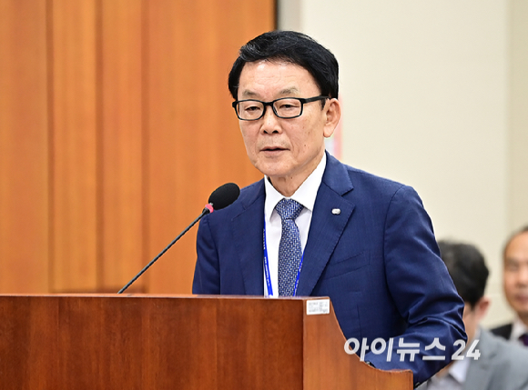 김장현 한전 KDN 대표이사가 15일 오전 국회에서 열린 과학기술정보방송통신위원회의 국정감사에서 질의에 답변하고 있다. [사진=곽영래 기자]