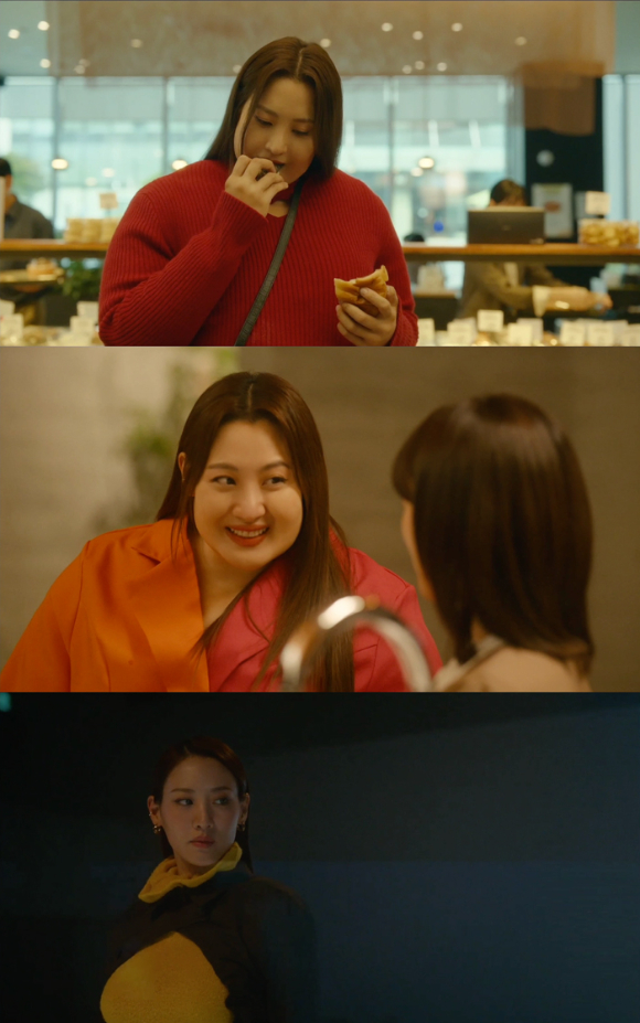 배우 수현이 JTBC 토일드라마 '히어로는 아닙니다만'에서 러블리함과 허당 매력을 오가는 복씨 집안의 철딱서니 복동희 역으로 화제가 되고 있다. 사진은 방송화면. [사진=JTBC]
