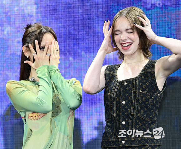 팀 버튼 감독이 11일 오전 서울 종로구 포시즌스 호텔에서 열린 넷플릭스(Netflix) 시리즈 '웬즈데이' 시즌2 기자간담회에 참석하고 있다. [사진=정소희 기자]