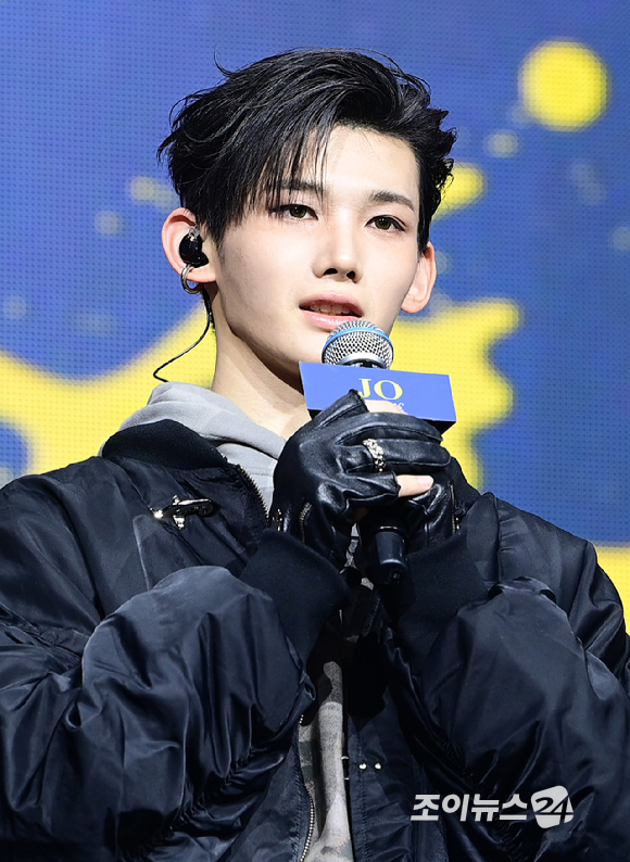 그룹 앤팀 조가 28일 오후 서울 용산구 한남동 블루스퀘어에서 열린 &TEAM(앤팀) 한국 데뷔 앨범 미니 1집 'Back to Life'(백 투 라이프)발매 기념 쇼케이스에 참석하고 있다. [사진=정소희 기자]