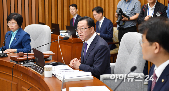 이종배 인사특위 위원장이 18일 오후 서울 여의도 국회에서 열린 김민석 국무총리 후보자 인사청문특별위원회의를 주재하고 있다. [사진=곽영래 기자]
