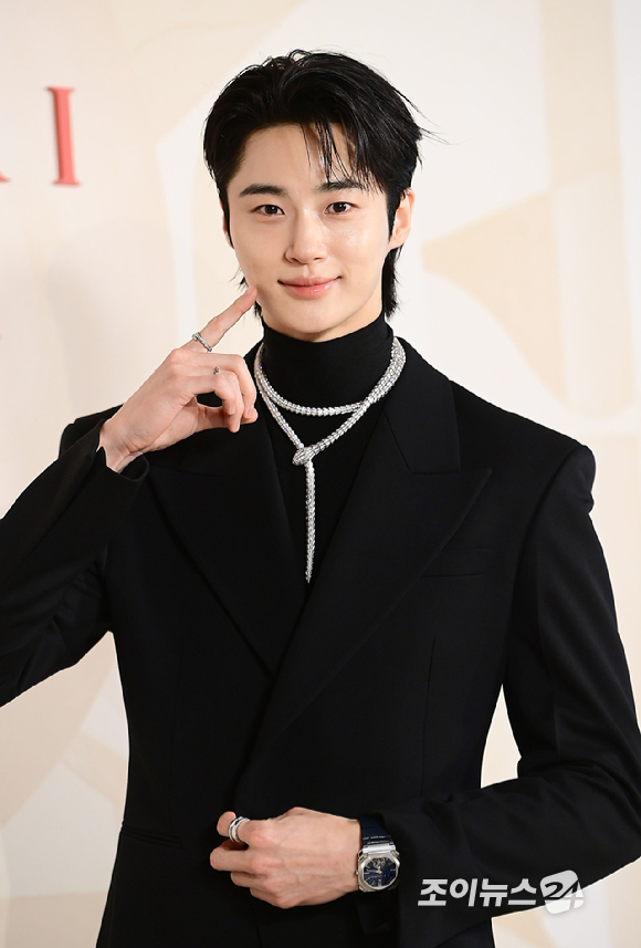배우 변우석이 12일 오후 서울 광진구 비스타 워커힐 서울에서 열린 불가리 에클레티카 하이 주얼리 이벤트 행사에 참석하고 있다. [사진=정소희 기자]