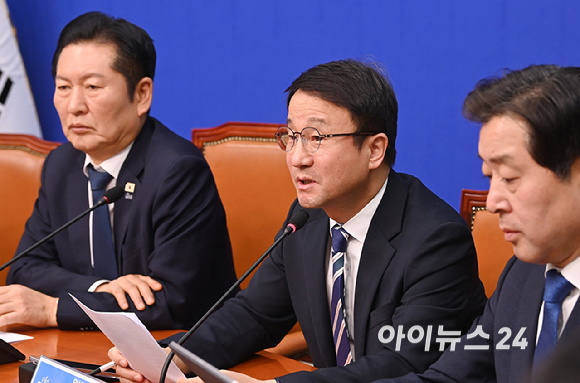 한병도 더불어민주당 원내대표가 20일 서울 여의도 국회에서 열린 최고위원회의에서 발언하고 있다. [사진=곽영래 기자]