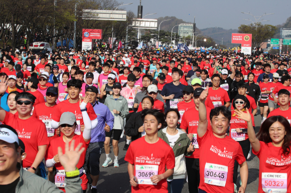 2024대구마라톤대회에서 7.5km 마라톤이 펼쳐지고 있다. [사진=대구시]