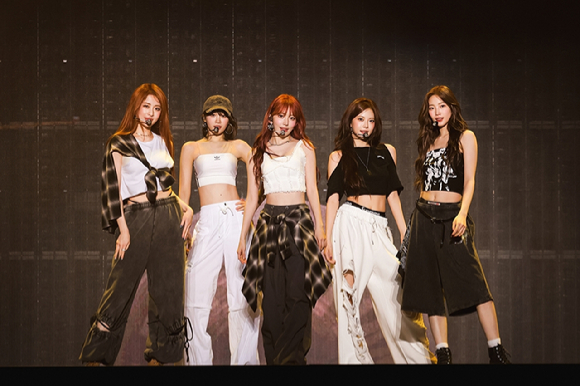 르세라핌 콘서트 현장 이미지 [사진=쏘스뮤직]