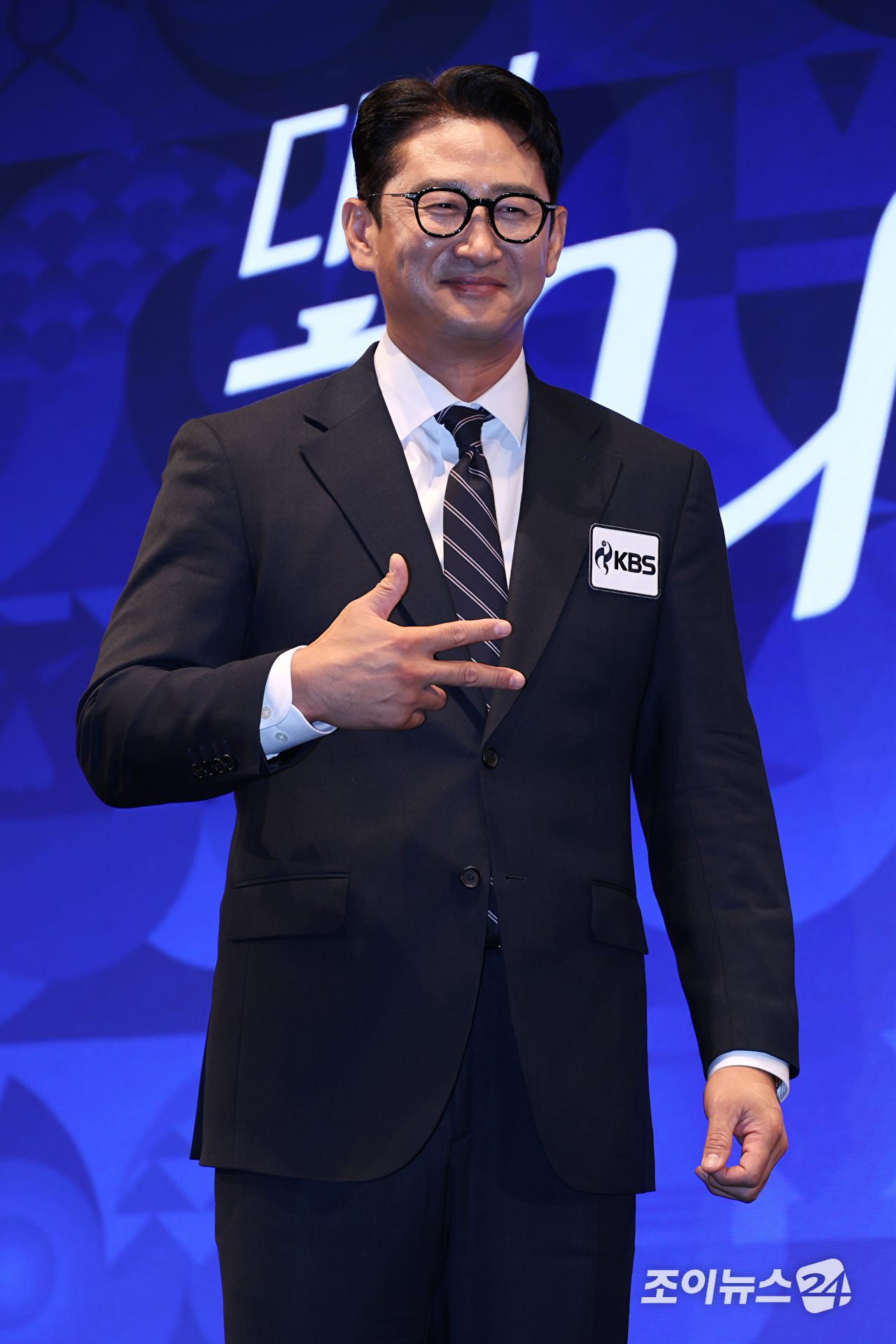 박용택 해설위원이 28일 오후 서울 영등포구 여의도동 KBS아트홀에서 진행된 '2026 아이치-나고야 아시안게임' 제작발표회에 참석해 포즈를 취하고 있다. [사진=문수지 기자]