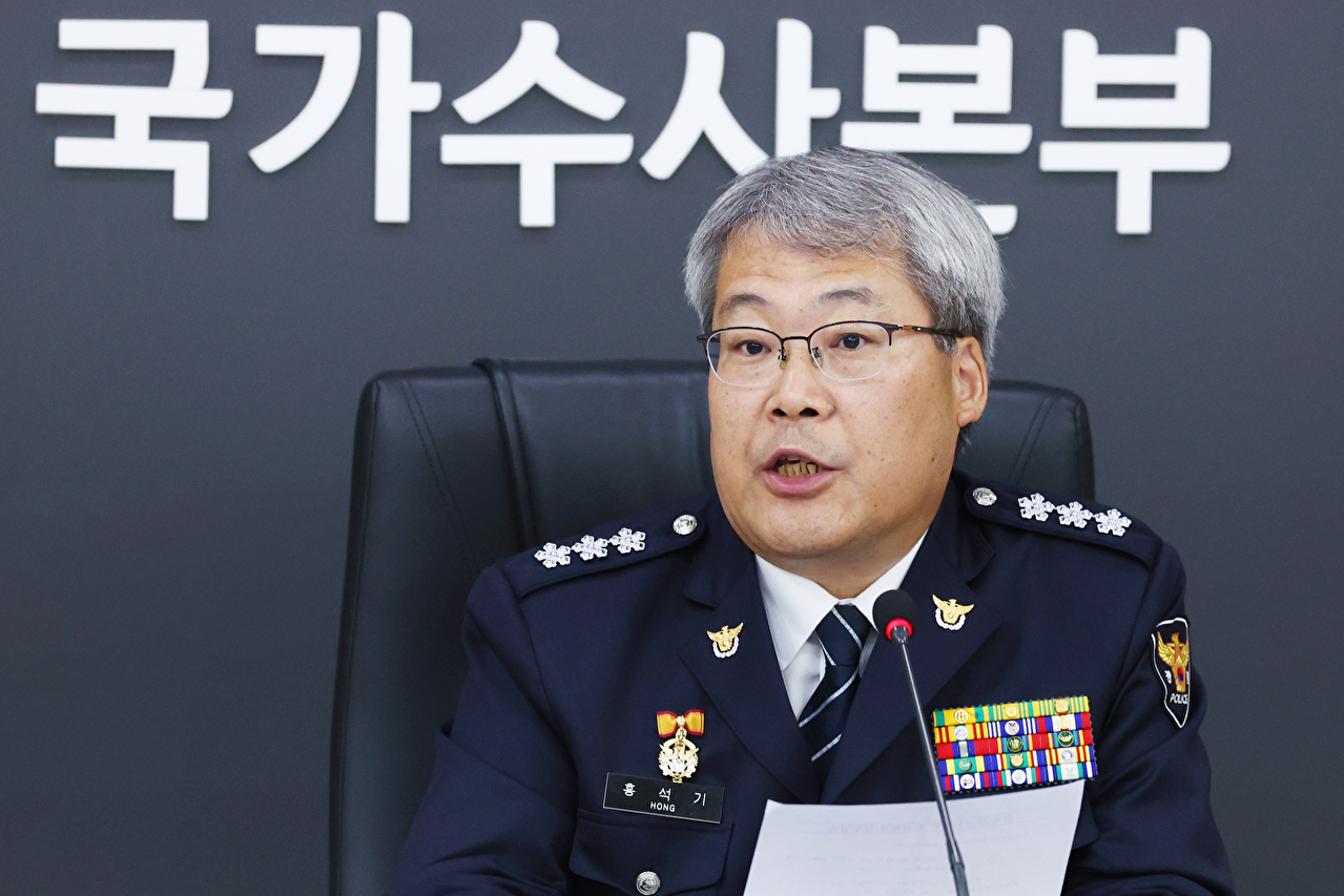 홍석기 신임 국가수사본부장이 3일 서울 서대문구 경찰청에서 전국 수사지휘부 화상회의를 준비하고 있다. 2026.7.3 [사진=연합뉴스]