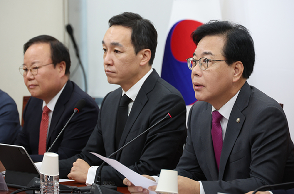 국민의힘 송언석 원내대표가 16일 서울 여의도 국회에서 열린 최고위원회의에서 발언하고 있다. 2025.10.16 [사진=연합뉴스]