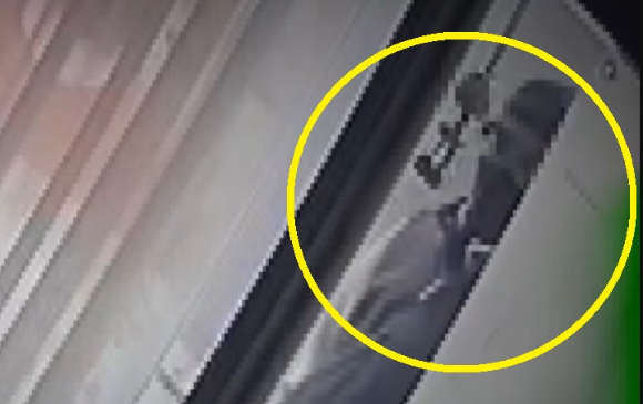 시술을 거절했지만 다음 날 찾아온 노인 [사진=JTBC '사건반장']