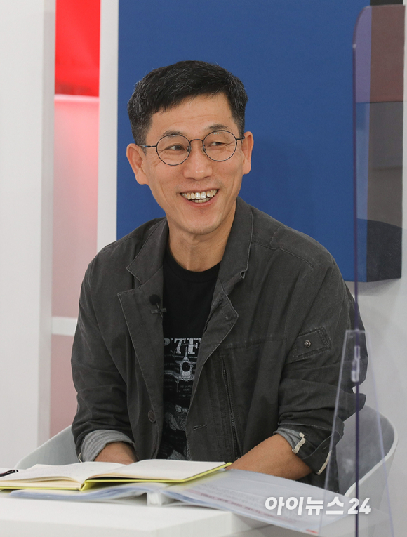 이재명 더불어민주당 대표가 쌍방울그룹 대북송금 의혹 관련 조사를 받기 위해 12일 오후 경기 수원시 영통구 수원지방검찰청에 출석하고 있다. [사진=곽영래 기자]