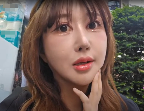 윤석열 전 대통령이 국민의힘을 탈당한 가운데, 이에 최서원(개명 전 최순실) 씨의 딸 정유연(개명 전 정유라) 씨가 아쉬운 마음을 표했다. 사진은 정 씨. [사진=유튜브 @정유라이야기]