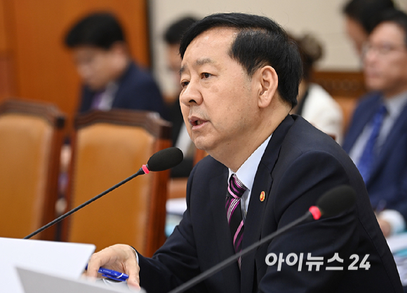 구윤철 부총리 겸 기획재정부 장관이 14일 서울 여의도 국회에서 열린 기획재정위원회의 기획재정부(조세정책)에 대한 국정감사에서 질의에 답변하고 있다. [사진=곽영래 기자]