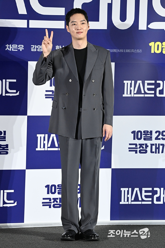 배우 강영석이 25일 서울 용산구 CGV 용산아이파크몰점에서 열린 영화 '퍼스트 라이드'(감독 남대중) 제작보고회에 참석해 포즈를 취하고 있다. [사진=문수지 기자]