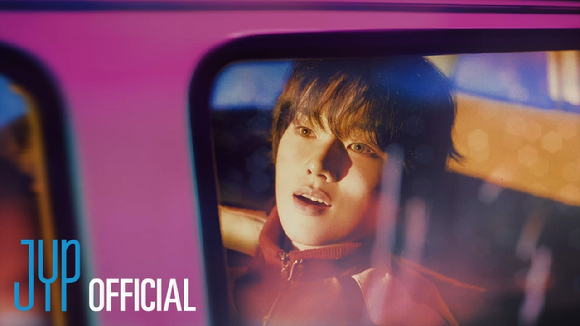 &apos;컴백 D-3&apos; 엑스디너리 히어로즈, 강렬+키치하게…뮤직 히어로 질주