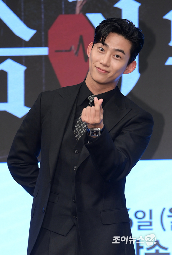 배우 옥택연이 26일 오후 서울 구로구 신도림동 더세인트에서 열린 KBS 2TV 새 월화드라마 '가슴이 뛴다' 제작발표회에 참석하고 있다. [사진=정소희 기자]