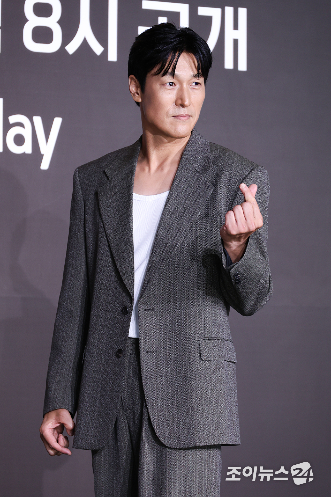 배우 김재철이 28일 오전 서울 중구 장충동 앰배서더 서울 풀만 호텔에서 진행된 쿠팡플레이 시리즈 '지금 불륜이 문제가 아닙니다' 제작발표회에 참석해 포즈를 취하고 있다. [사진=문수지 기자]