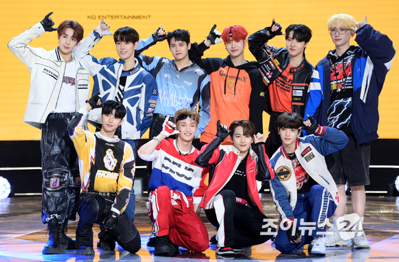 그룹 싸이커스(xikers)가 29일 오후 서울 마포구 상암동 SBS프리즘타워에서 진행된 싸이커스(xikers) 데뷔 앨범 'HOUSE OF TRICKY : Doorbell Ringing' 발매 기념 미디어쇼케이스에 참석하고 있다. [사진=정소희 기자]
