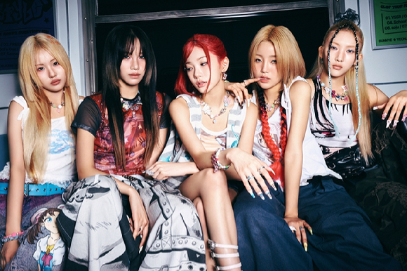 영파씨 단체 콘셉트 포토 [사진=DSP미디어]