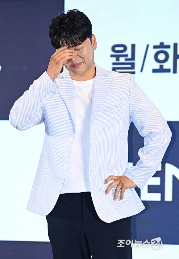 배우 오대환이 12일 오후 서울 구로구 더 세인트에서 열린 지니 TV '금쪽같은 내 스타' 제작발표회에서 포토타임을 갖고 있다. [사진=곽영래 기자]