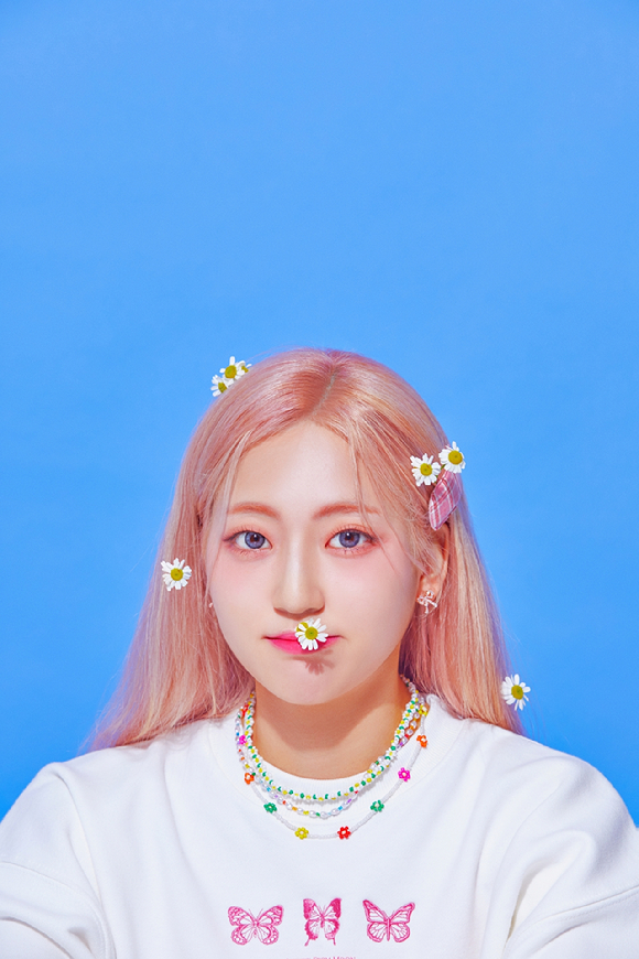 경서 콘셉트 포토 [사진=꿈의엔진, 알앤디컴퍼니]