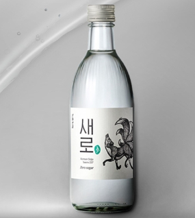 SK증권은 롯데칠성에 대해 작년 신규 출시한 새로 소주의 판매로 소주 시장 내 점유율 확대가 예상된다고 분석했다.