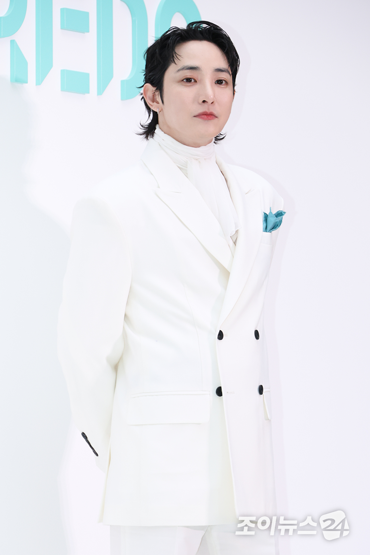배우 이수혁이 10일 오후 서울 성동구 성수동에서 진행된 프래그런스 브랜드 바이레도 NEW 오 드 퍼퓸 '퓨쳐 메모리즈' 출시 기념 팝업 오픈 행사에 참석해 포즈를 취하고 있다. [사진=문수지 기자]