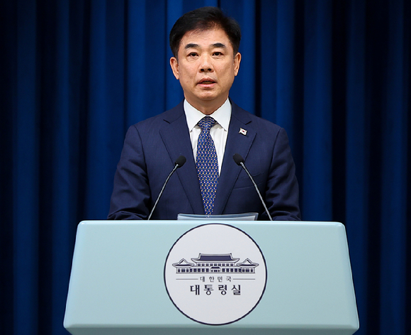 김병욱 대통령실 정무비서관이 5일 서울 용산 대통령실 청사에서 이재명 대통령과 여야 대표 회동 관련 브리핑을 하고 있다. 2025.9.5 [사진=연합뉴스]