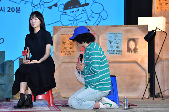 방송인 전현무, 전 골프선수 박세리, 첼로연주가 겸 지휘자 장한나, 배우 지예은, 이창수 PD가 10일 오전 서울 영등포구 여의도동 KBS별관에서 진행된 KBS 2TV 새 예능프로그램 '크레이지 리치 코리안' 제작발표회에 참석해 소감을 말하고 있다. [사진=문수지 기자]