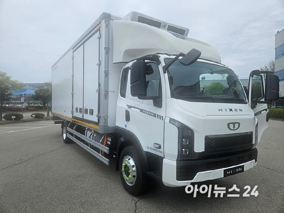 타타대우모빌리티가 22일 전라북도 군산시 본사에서 공개한 하이쎈의 전면부 [사진=설재윤 기자]