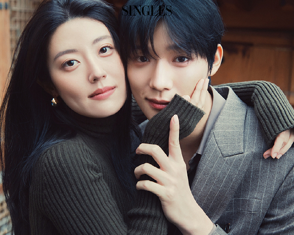 '은애하는 도적님아' 남지현 문상민이 커플 화보를 공개했다. [사진=싱글즈 ]