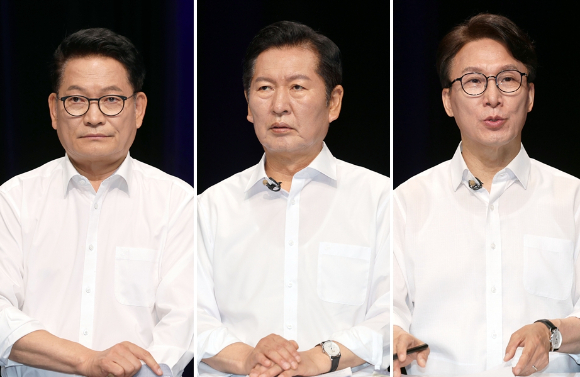 송영길, 정청래, 김민석(기호순. 왼쪽부터) 더불어민주당 당 대표 후보가 10일 오후 전남광주 서구 KBC 광주방송에서 열린 TV토론회에 참석해 있다. [사진=연합뉴스]
