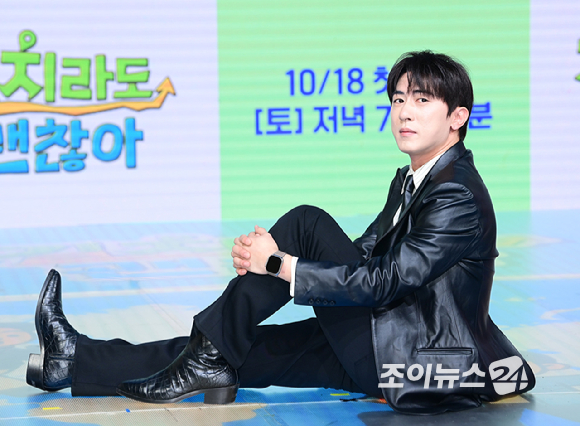 코미디언 김원훈이 16일 오전 서울 마포구 쇼킹케이팝센터에서 열린 ENA 예능 프로그램 '길치라도 괜찮아' 제작발표회에 참석하고 있다. [사진=정소희 기자]