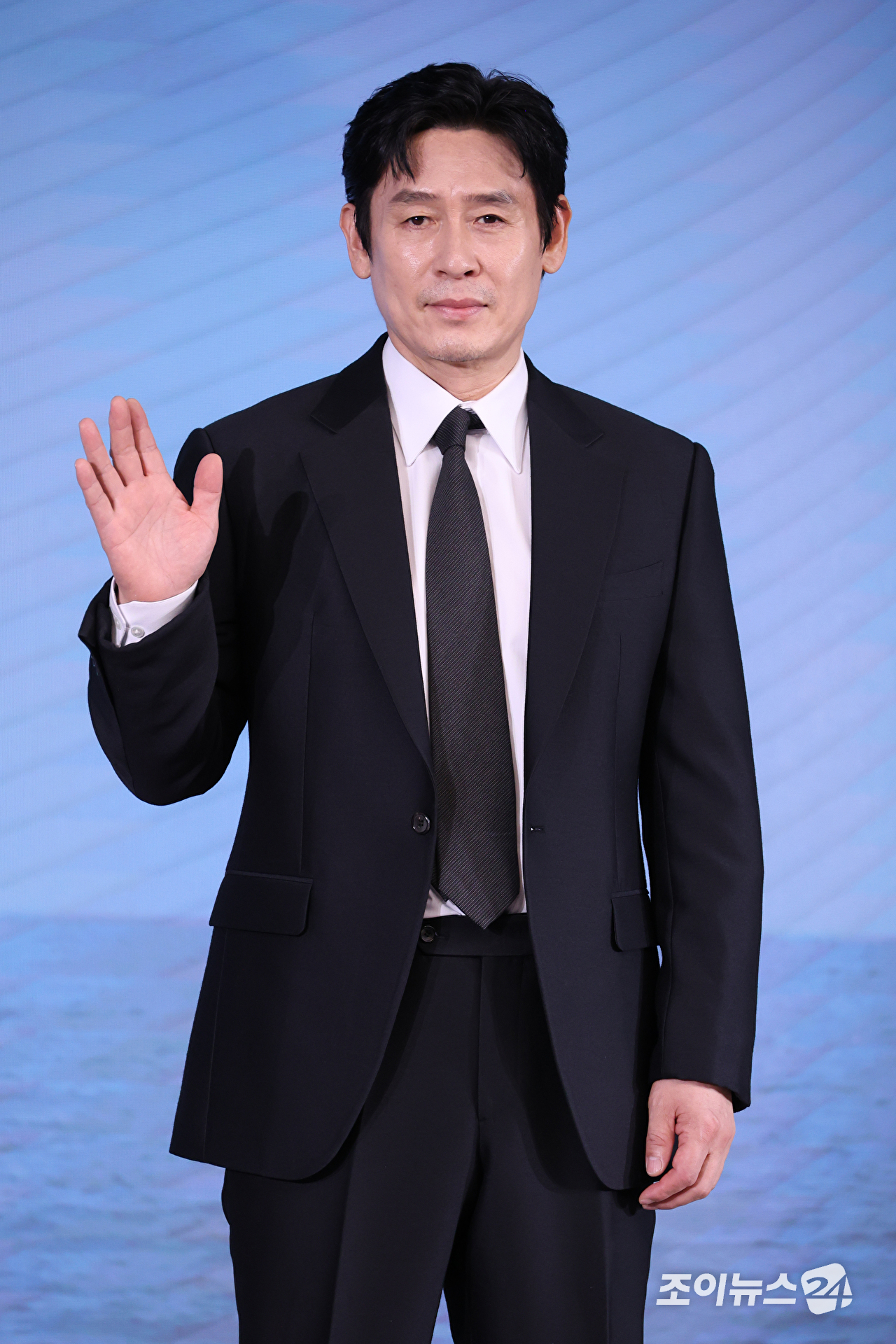 배우 설경구가 25일 오전 서울 마포구 호텔 나루 서울 엠갤러리에서 진행된 넷플릭스 영화 '가능한 사랑'(감독 이창동) 제작보고회에 참석해 포즈를 취하고 있다. [사진=문수지 기자]