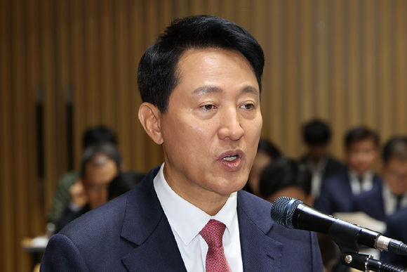 오세훈 서울시장이 23일 서울 중구 서울시청에서 열린 2025년 국회 행정안전위원회 국정감사에서 발언하고 있다. [사진=연합뉴스]