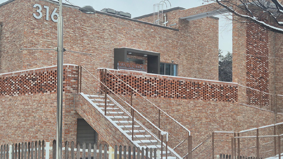 한국표준과학연구원에는 20큐빗 4대, 50큐빗 1대의 초전도 양자컴퓨터가 설치돼 있다. 20큐빗은 3평 크기에 구축 비용은 약 15억원에 달한다. [사진=정종오 기자]