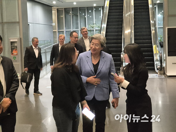 AMD 리사 수, 삼성서 3시간16분…전영현과 'AI 동맹' 확대 논의[종합]