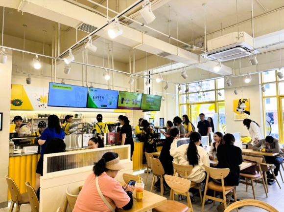 몽골 울란바토르에 위치한 메가MGC커피 매장. [사진=메가MGC커피]