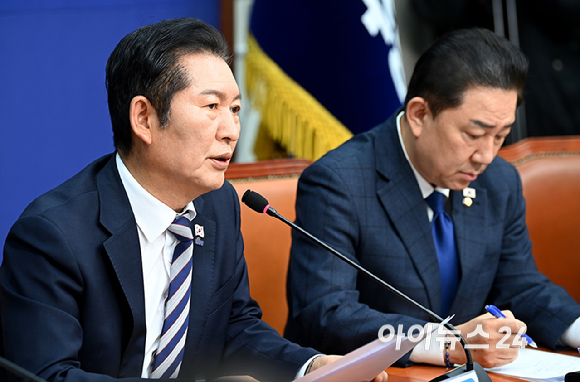 정청래 더불어민주당 대표가 21일 서울 여의도 국회에서 열린 최고위원회의에서 발언하고 있다. [사진=곽영래 기자]