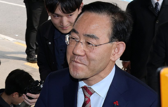 주호영 국회부의장이 지난달 27일 서울 양천구 서울남부지방법원에서 자신을 6&middot;3 지방선거 공천에서 배제(컷오프)한 국민의힘 공천관리위원회 결정 효력을 정지해 달라며 낸 가처분 신청 심문에 출석하고 있다. 2026.3.27 [사진=연합뉴스]