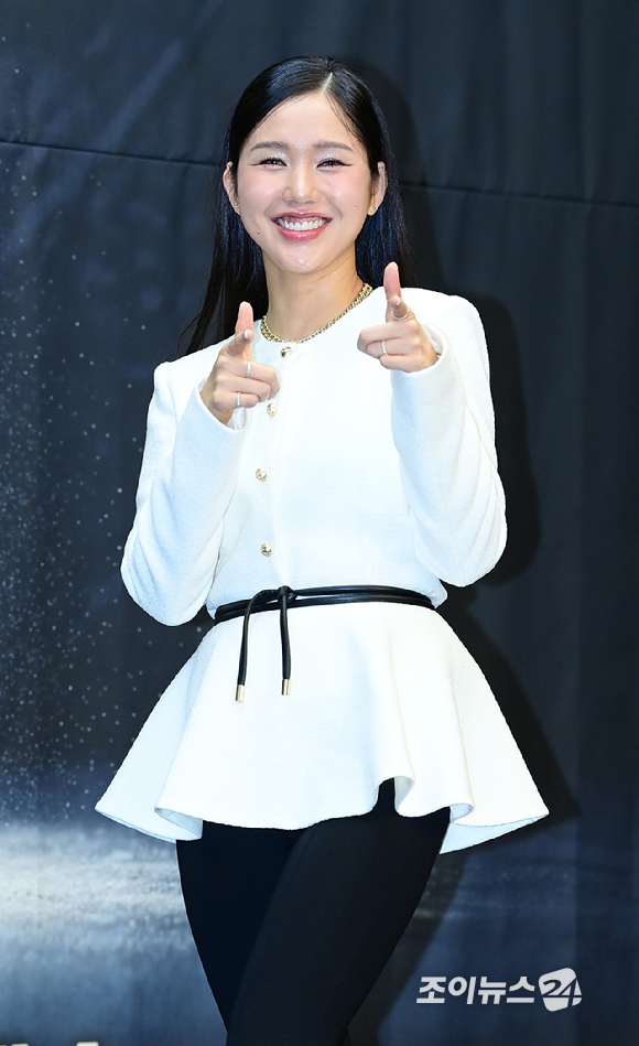 오마이걸 미미가 30일 오후 서울 마포구 상암동 스탠포드호텔에서 열린 MBN K-베이커리 서바이벌 '천하제빵' 제작발표회에 참석하고 있다. [사진=정소희 기자]