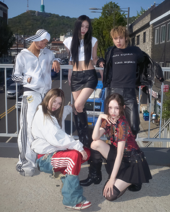 올데이 프로젝트 데뷔 티저 이미지 [사진=더블랙레이블]