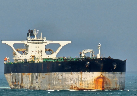 미 해안경비대의 추적을 받자 카리브해에서 대서양 건너 유럽까지 달아난 러시아 유조선 '마리네라'. [사진=로이터/연합뉴스]