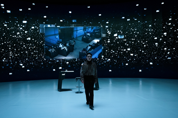 배우 지창욱이 디즈니+ 시리즈 '조각도시'에서 열연하고 있다. [사진=월트디즈니 컴퍼니 코리아]