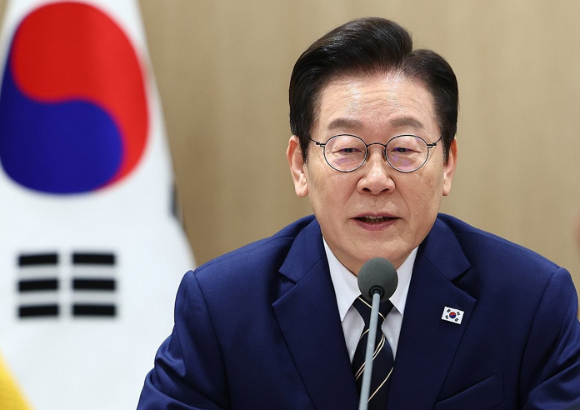 이재명 대통령이 지난 16일 용산 대통령실에서 열린 한미 관세협상 후속 민관 합동회의에서 발언하고 있다. [사진=연합뉴스]