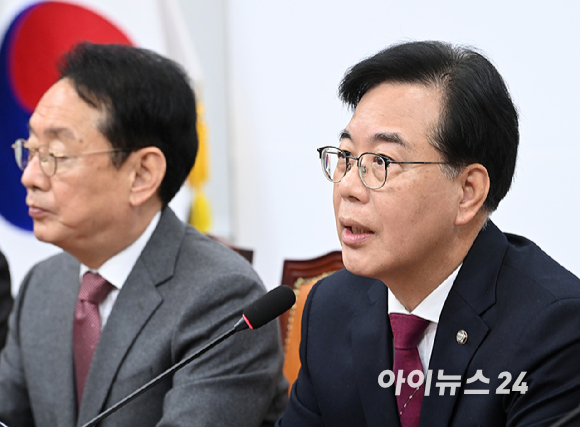 송언석 국민의힘 원내대표가 30일 서울 여의도 국회에서 열린 원내대책회의에서 발언하고 있다. [사진=곽영래 기자]