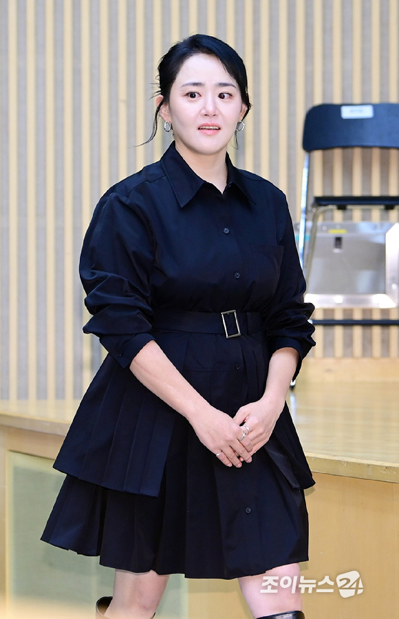 배우 문근영이&nbsp;30일 오전 서울 양천구 목동 SBS 사옥에서 열린&nbsp;SBS 오디션 프로그램 '우리들의 발라드 2' 제작발표회에서 참석 하고 있다. [사진=정소희 기자]